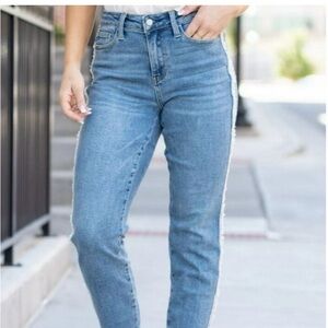 Judy Blue Jeans Women 9/29 Blue High Rise Medium Wash Side Fray Slim Fit JB88461